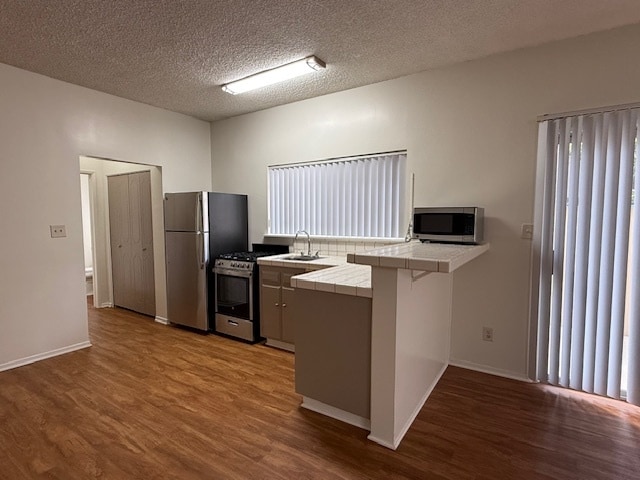 Kitchen Area W/Breakfast Bar - 11755 Dorothy St