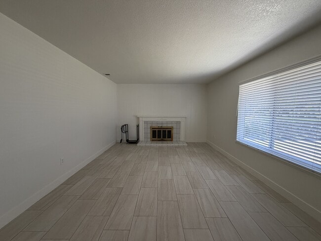 Photo - 15176 Oakwood Ln