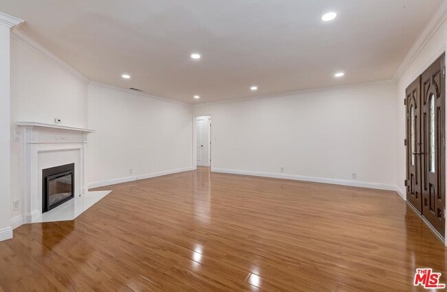 Photo - 5873 Dauphin Ave.