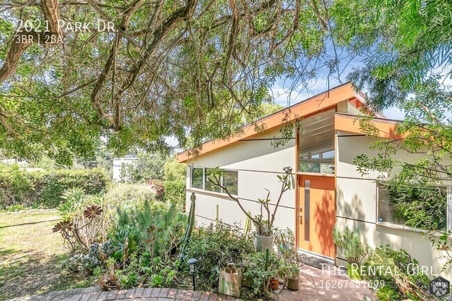 Building Photo - 2021 Park Dr Rental