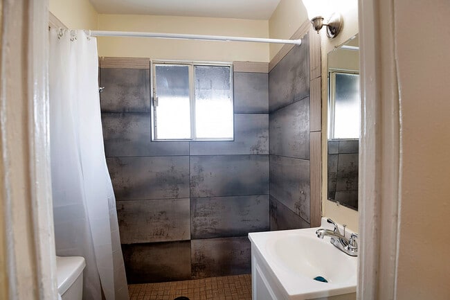 Photo - Haye's House