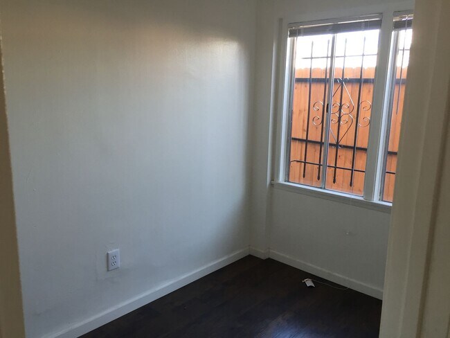 Photo - 7404 S Western Ave Unit #5=3+1@7402.5