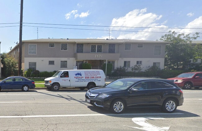 Building Photo - 3571 S Sepulveda Blvd Unit 15