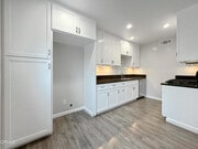 Photo - 605 N Los Robles Ave Unit 4