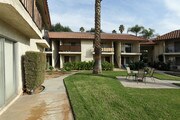 Building - CASA DE VALLE Apartments