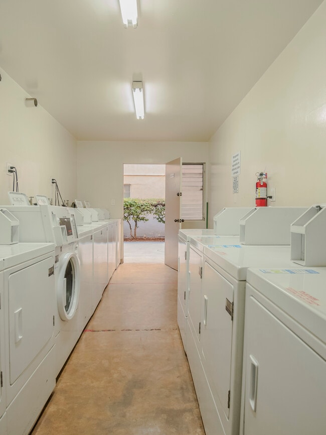 Laundry Room - Regency Gardens
