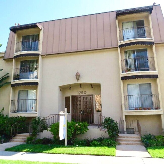 Photo - 1750 S Bentley Ave