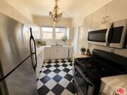 Photo - 2011 N Vermont Ave