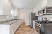 Photo - 1466 Stanley Ave