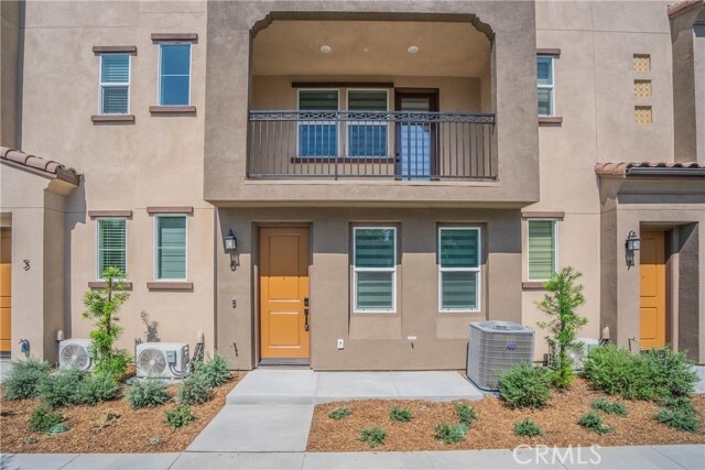 Building Photo - 2317 W Broadway Unit 6