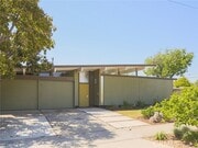 Photo - 508 S Woodland St House