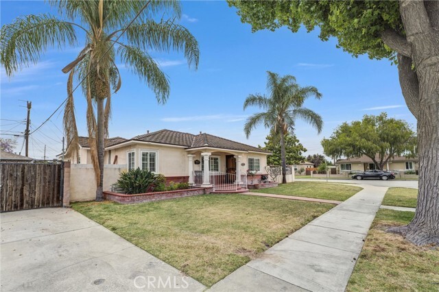 Photo - 14403 Benfield Ave