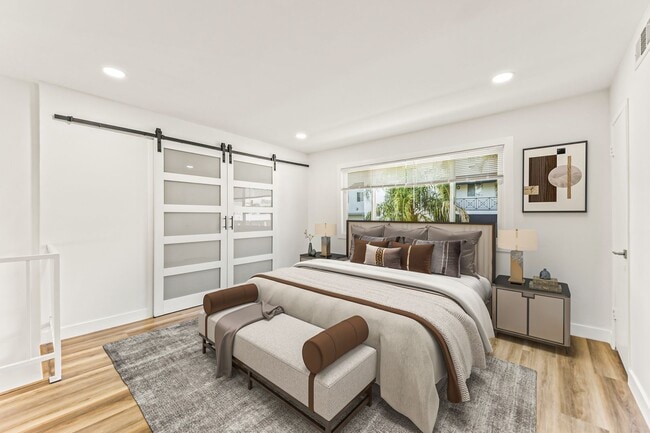 Photo - 4329 Van Nuys Blvd Unit 2