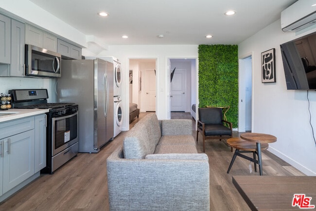 Photo - 1875 W 20th St Townhome