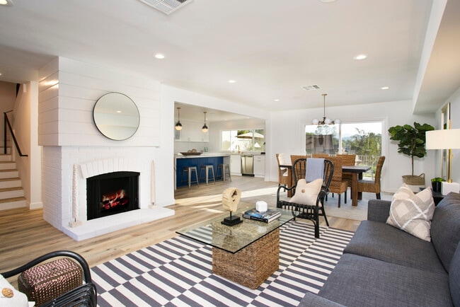 Photo - 32107 Beachview Ln Townhome