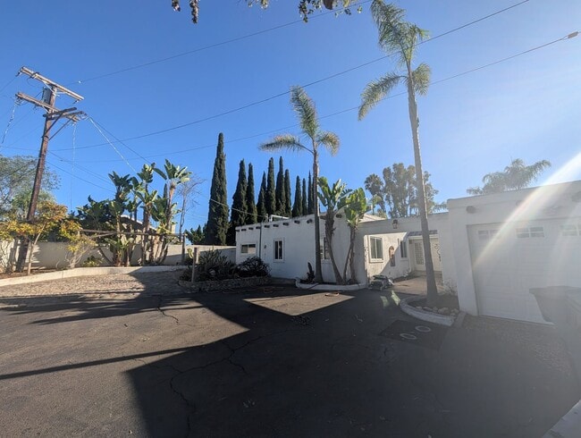 Photo - Private 2 Bedroom Plus Home in Vista!