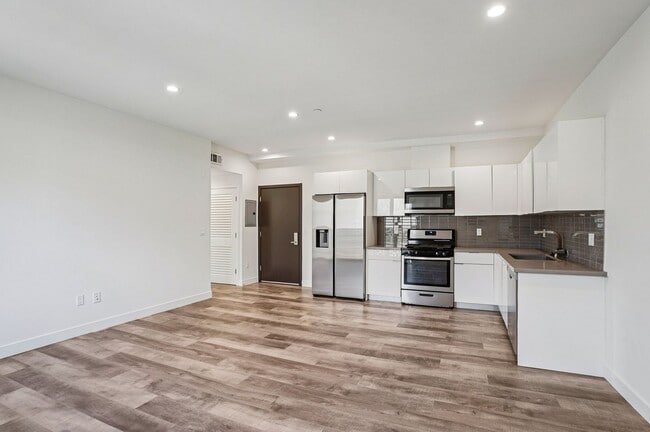 Photo - 12905 Landale Street