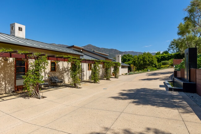 Photo - 622 Cowles Rd