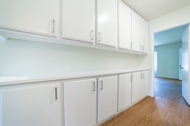 Photo - 9743 Reseda Blvd #3