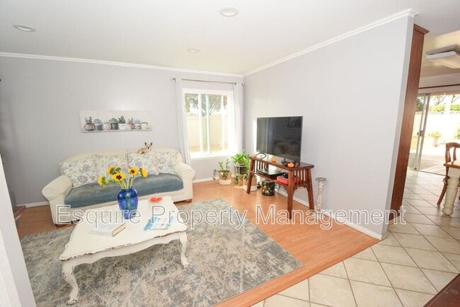 Photo - 6801 Dove St