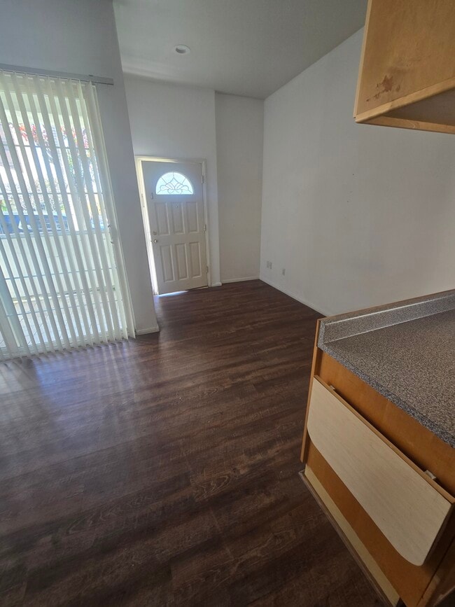 Photo - 335 E Providencia Ave Unit 101