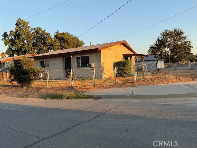Building Photo - 26511 Fresno St Rental