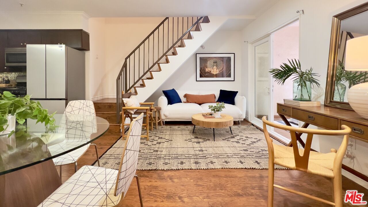 Photo - 5633 Carlton Way Unit 203