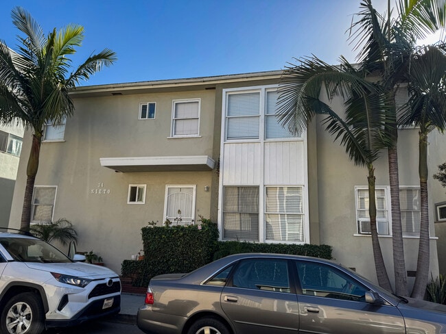 Building Photo - 34 Nieto Ave Unit Apt 7