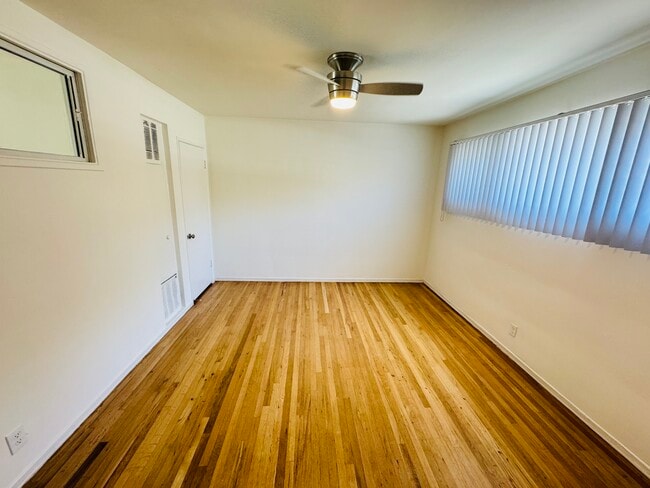 Unit 9 Bedroom - 1605 N MARTEL Ave