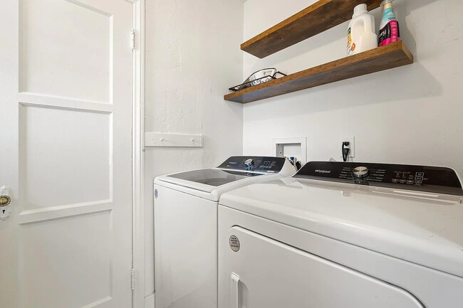 Photo - 619 W Kelso St
