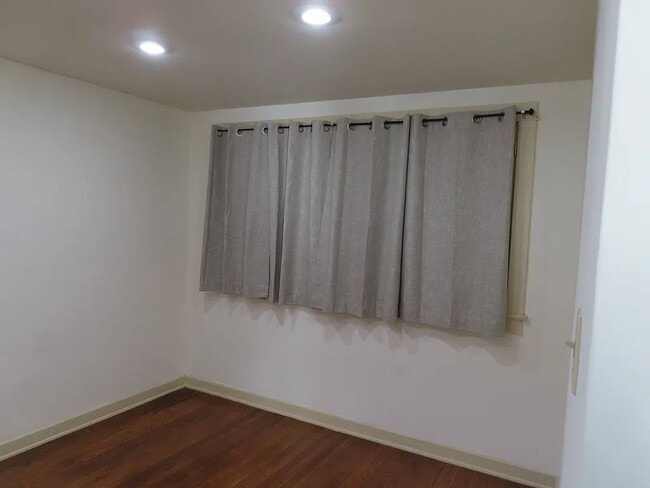 Photo - 221 N Fern Ave