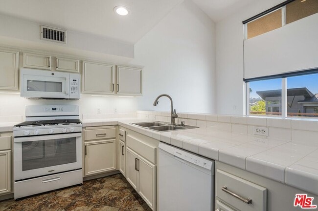 Photo - 13200 Pacific Promenade Unit 416