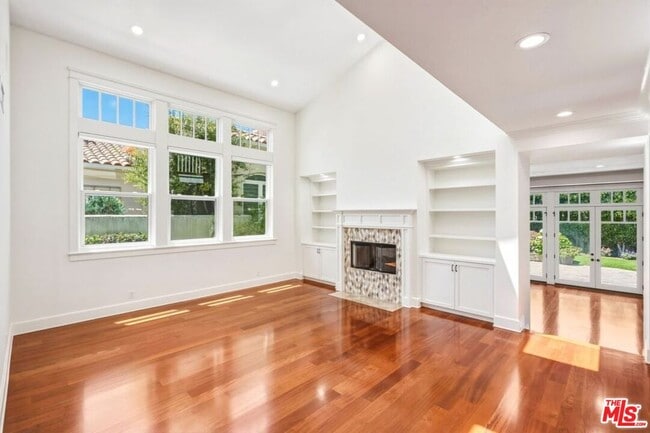 Photo - 1633 Voorhees Ave
