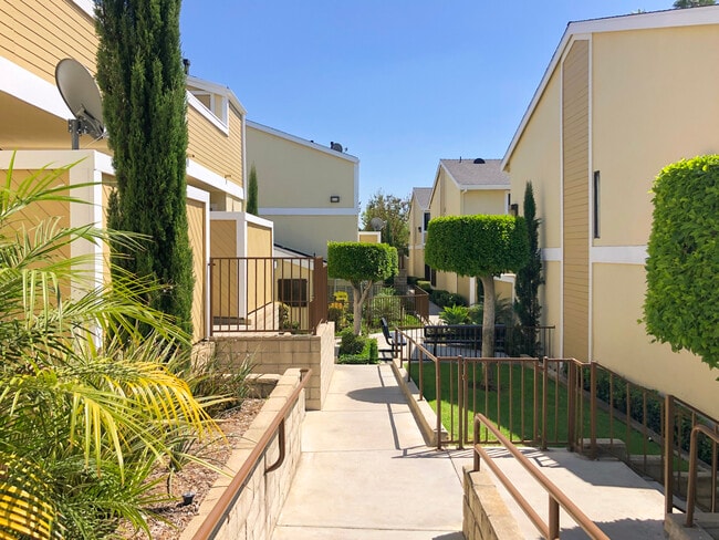 Photo - Ladera Vista Apartments