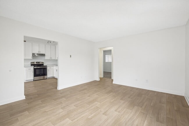 Photo - Valle at 9209 Kenwood