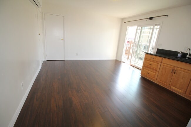 Photo - 2010 Pacific Ave Unit #1