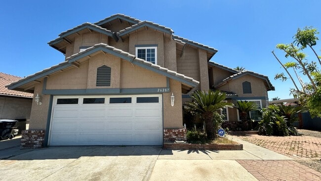 Building Photo - Beautiful 3 Bedroom Home in Moreno Valley