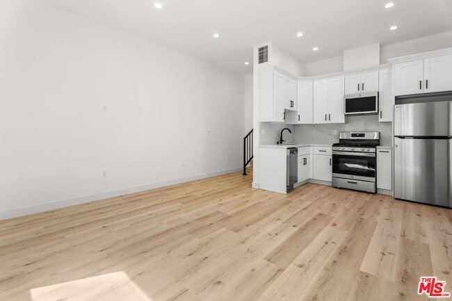 Photo - 2154 Patricia Ave