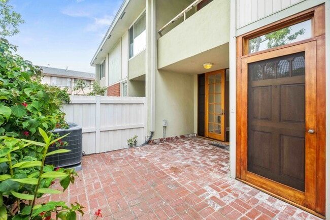 Photo - 5215 Sepulveda Blvd