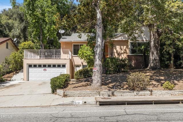 Building Photo - 2721 E Chevy Chase Dr Rental