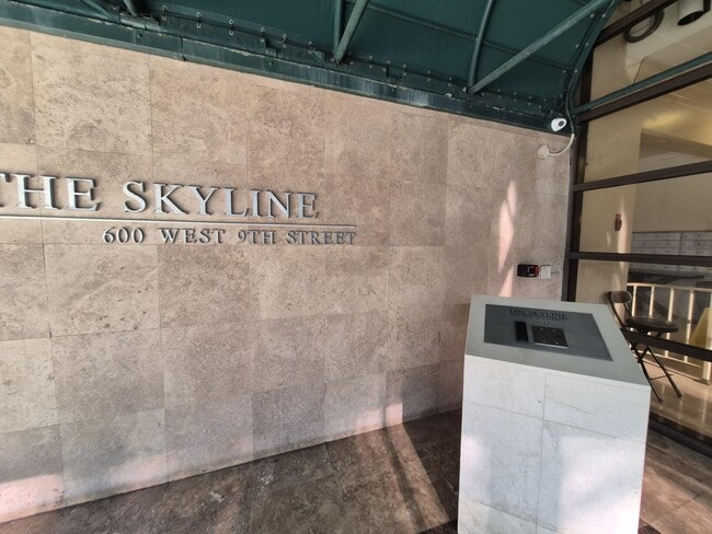 Photo - 600 W 9th St Unit 1101