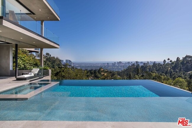 Photo - 9406 Lloydcrest Dr