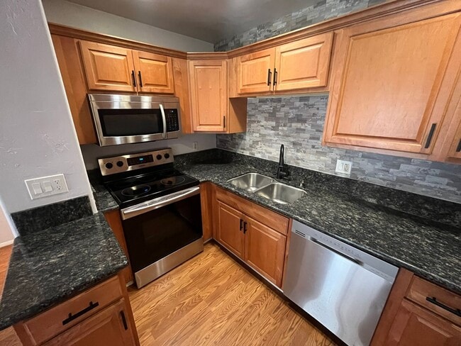 Photo - Cozy 1 Bedroom Condo with Walk-In Closet & Patio