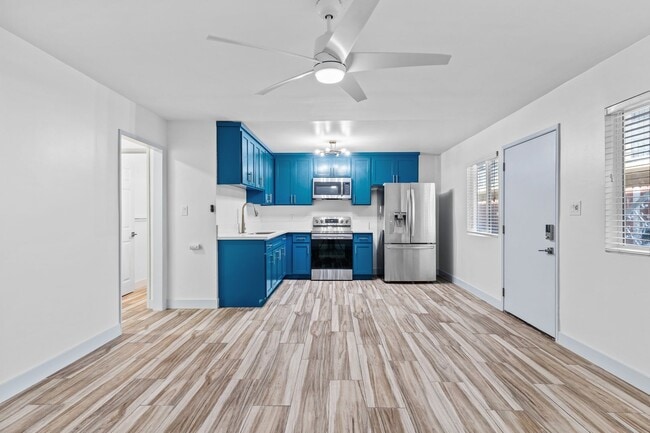 Photo - 1332 Walnut Ave Unit 04