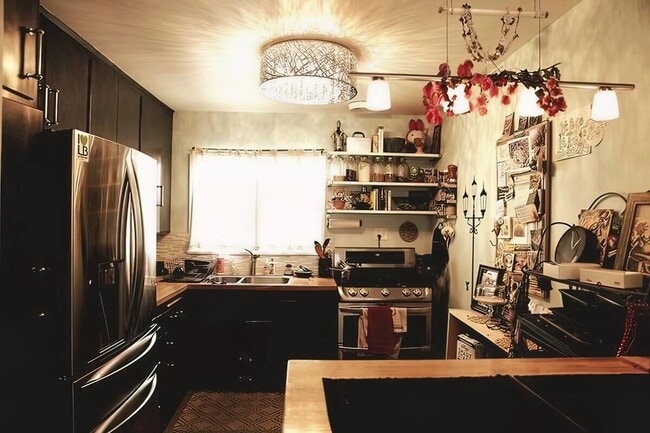 Photo - 1720 E 2nd St Unit Charming Condo By Beach