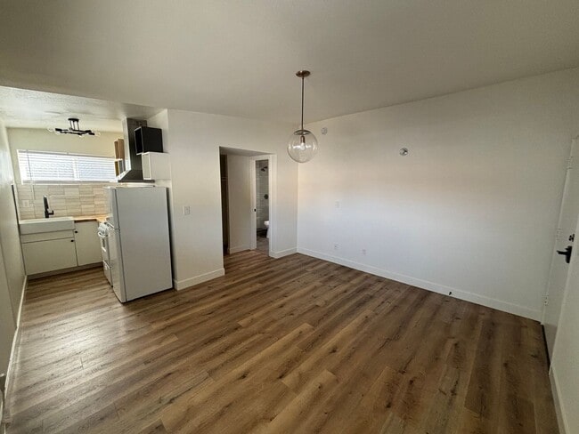Photo - 831 S Flower St Unit 07B