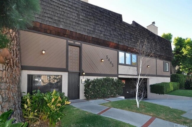 Front of the building - 5445 Corteen Pl Unit 5