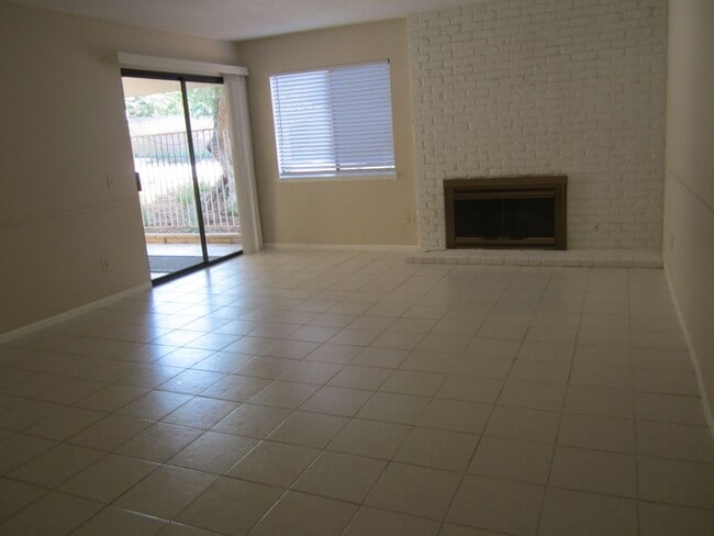 Photo - 2642 Laramie Rd