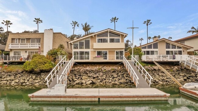 Photo - 2957 Seaview Ave House