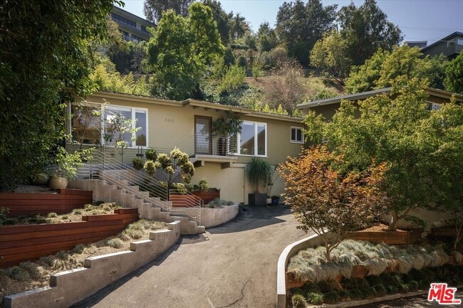 Photo - 2412 Canyon Oak Dr
